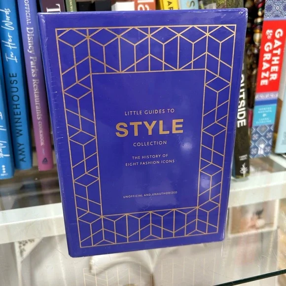 Yves Saint Laurent CHANEL PRADA GUCCI Hermes Dior Valentino LV Designer Book Set - Picture 3 of 5